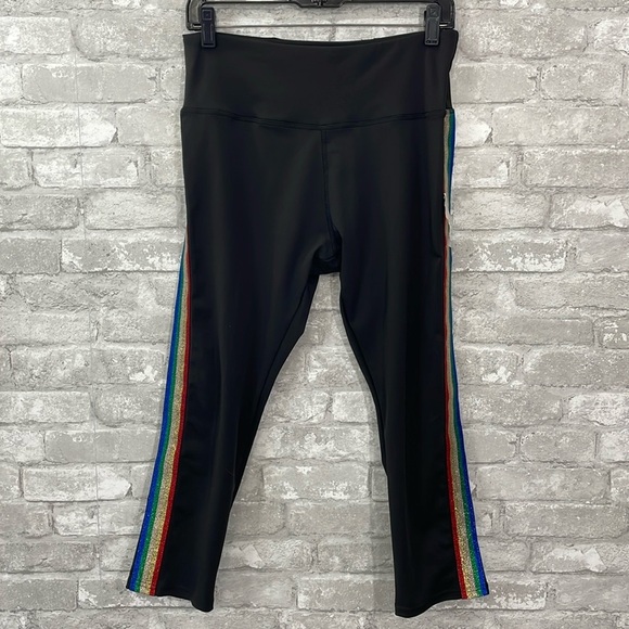 NY & Company High-Waisted Pocket Capri Legging Set - Rainbow-Stripe - Picture 6 of 16